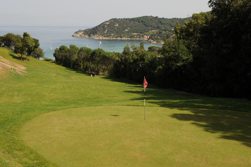 Golf Club Hermitage - Book online your Golf Package or Green Fee without commission from the Golf Clubs or Resorts in Tuscany